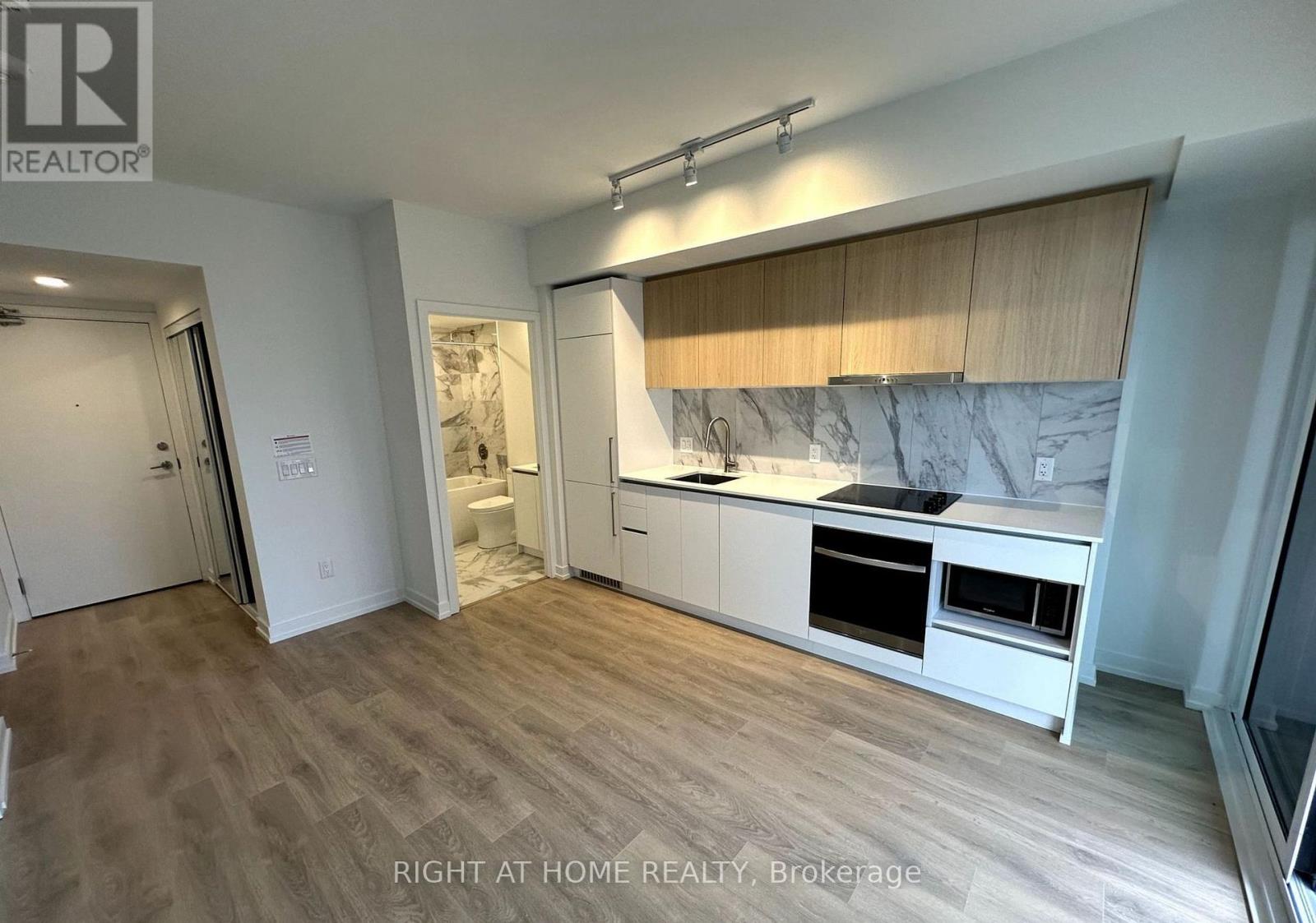 910 - 1100 Sheppard Avenue W, Toronto, Ontario  M3K 0E4 - Photo 5 - W12544812