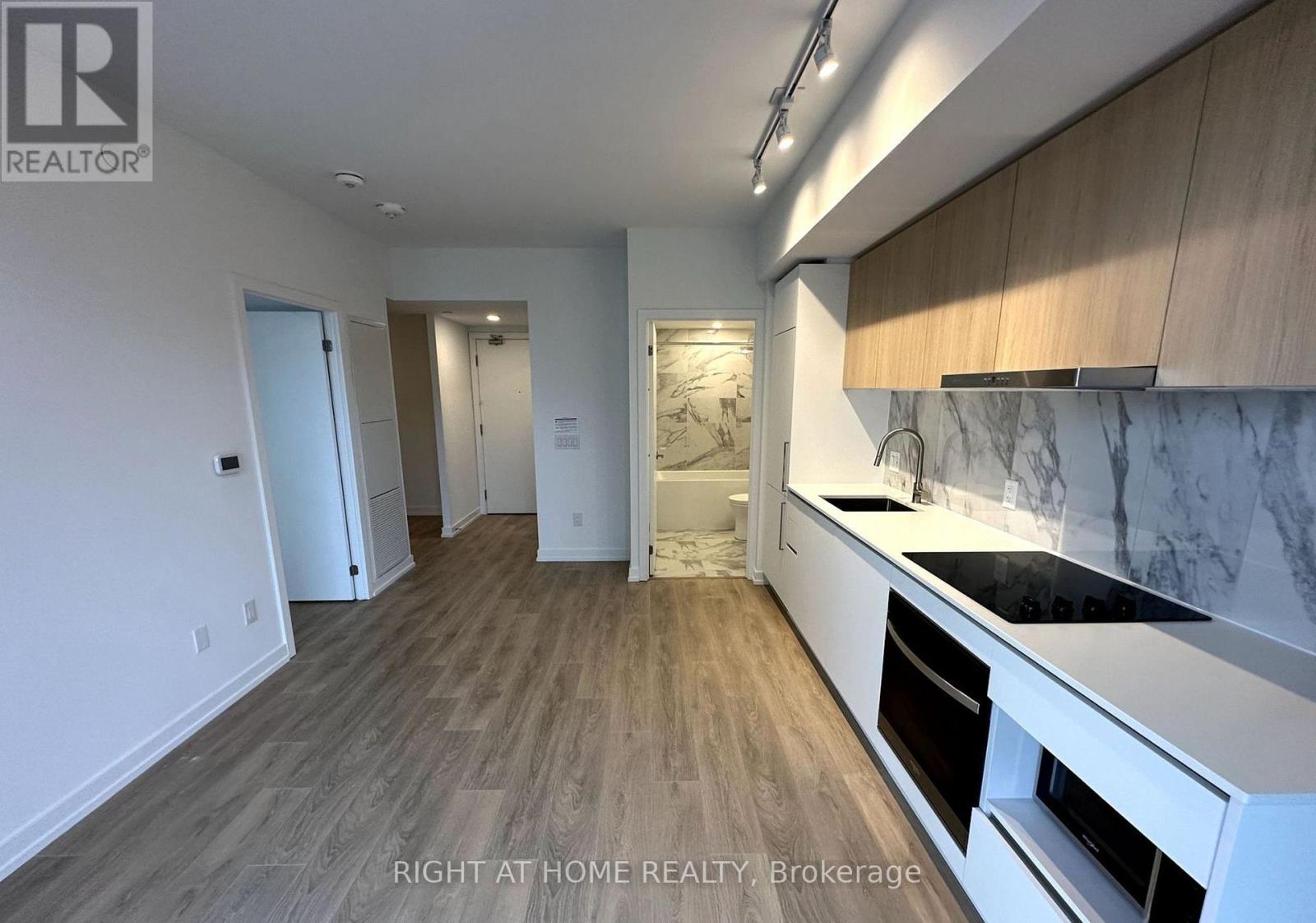 910 - 1100 Sheppard Avenue W, Toronto, Ontario  M3K 0E4 - Photo 8 - W12544812