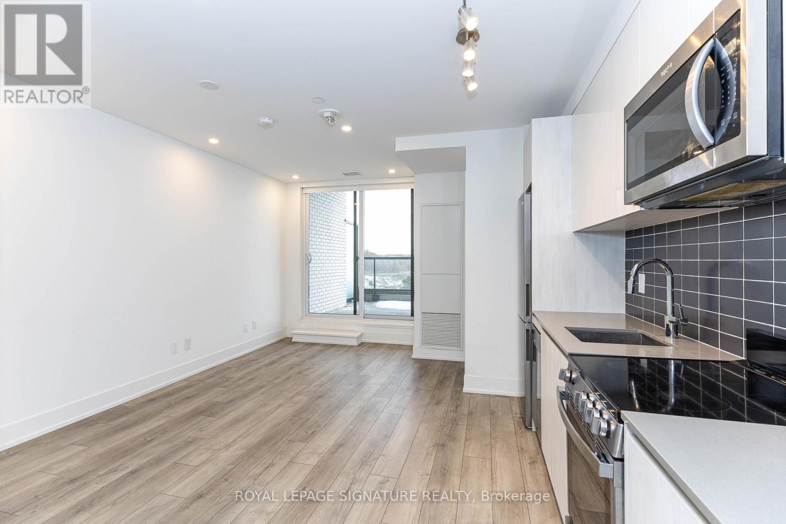 708 - 3100 Keele Street, Toronto, Ontario  M3M 0E1 - Photo 14 - W12544824