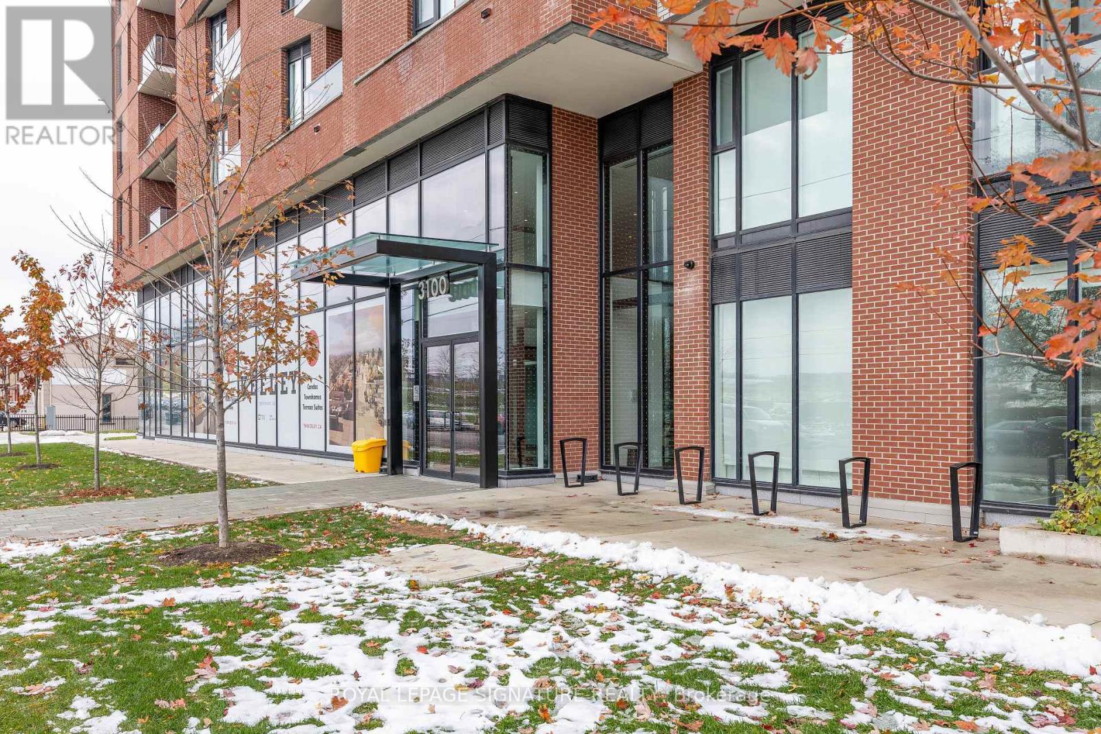 708 - 3100 Keele Street, Toronto, Ontario  M3M 0E1 - Photo 2 - W12544824