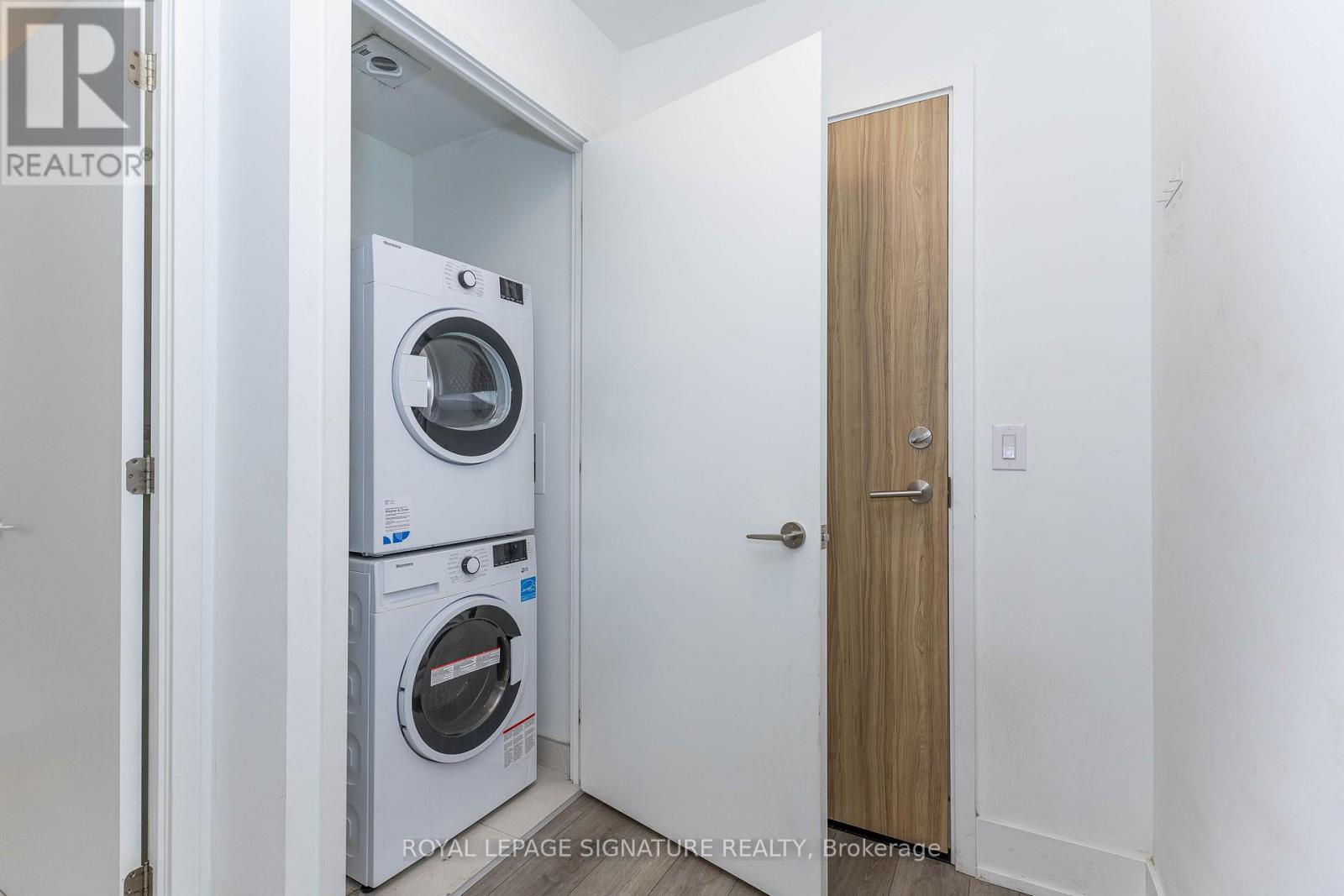 708 - 3100 Keele Street, Toronto, Ontario  M3M 0E1 - Photo 8 - W12544824