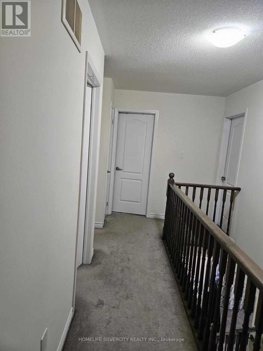 46 Callandar Road, Brampton, Ontario  L7A 4T8 - Photo 9 - W12544828