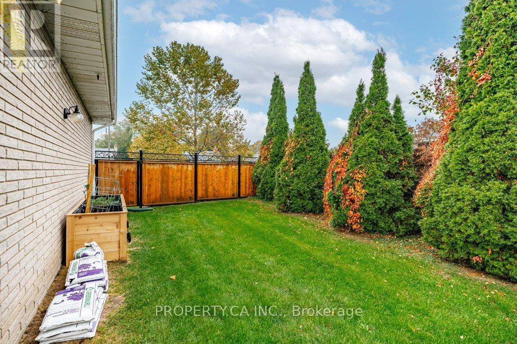 4367 Kerry Drive, Burlington, Ontario  L7L 1W2 - Photo 27 - W12544870