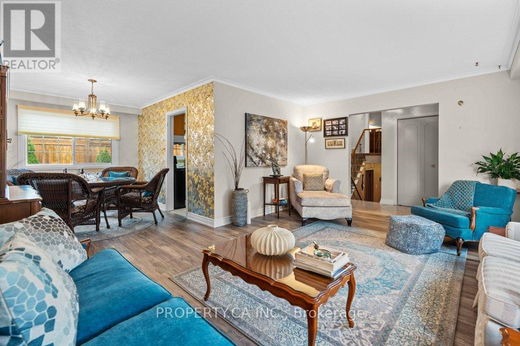 4367 Kerry Drive, Burlington, Ontario  L7L 1W2 - Photo 8 - W12544870