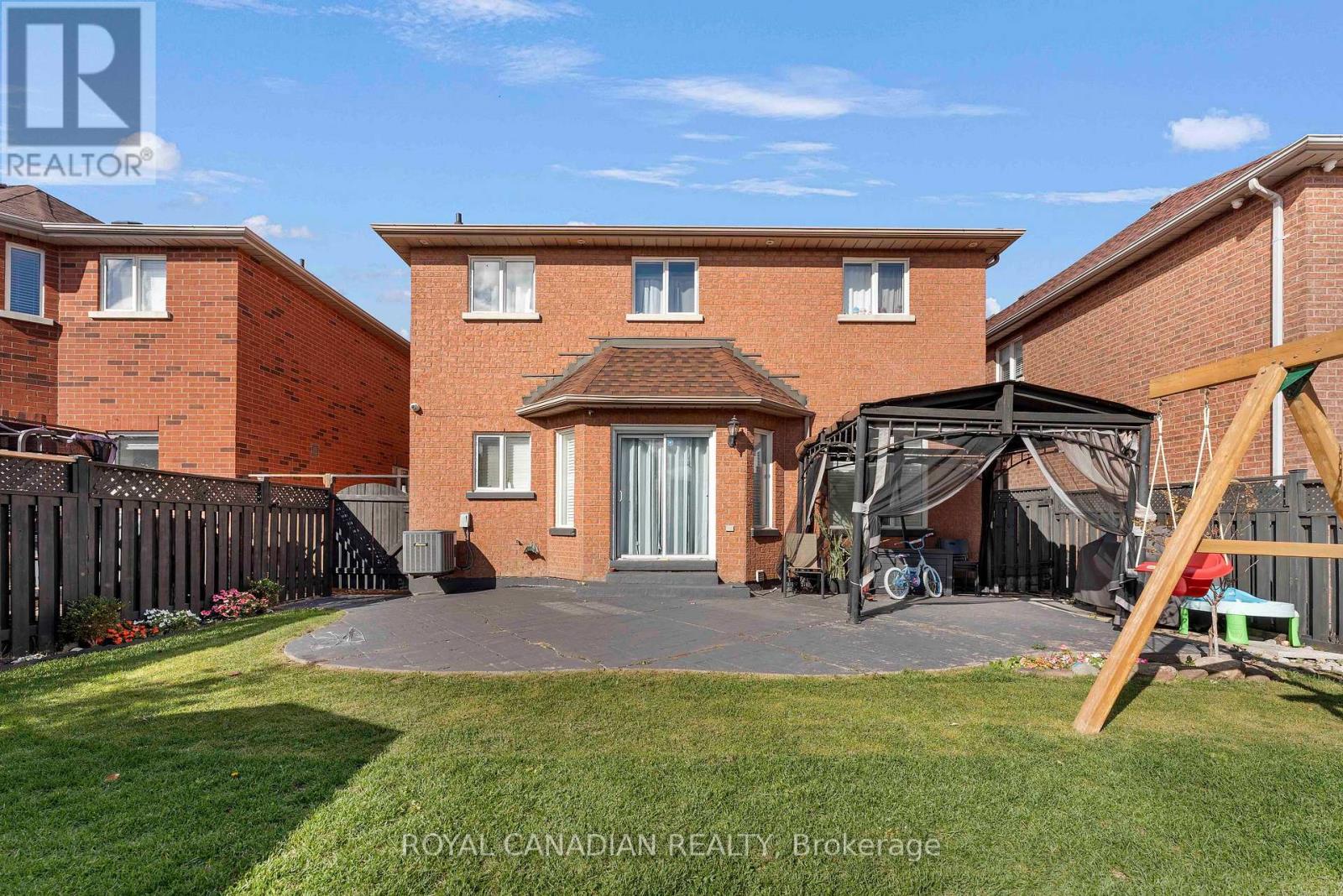 88 Olde Town Road, Brampton, Ontario  L6X 4X9 - Photo 41 - W12544874