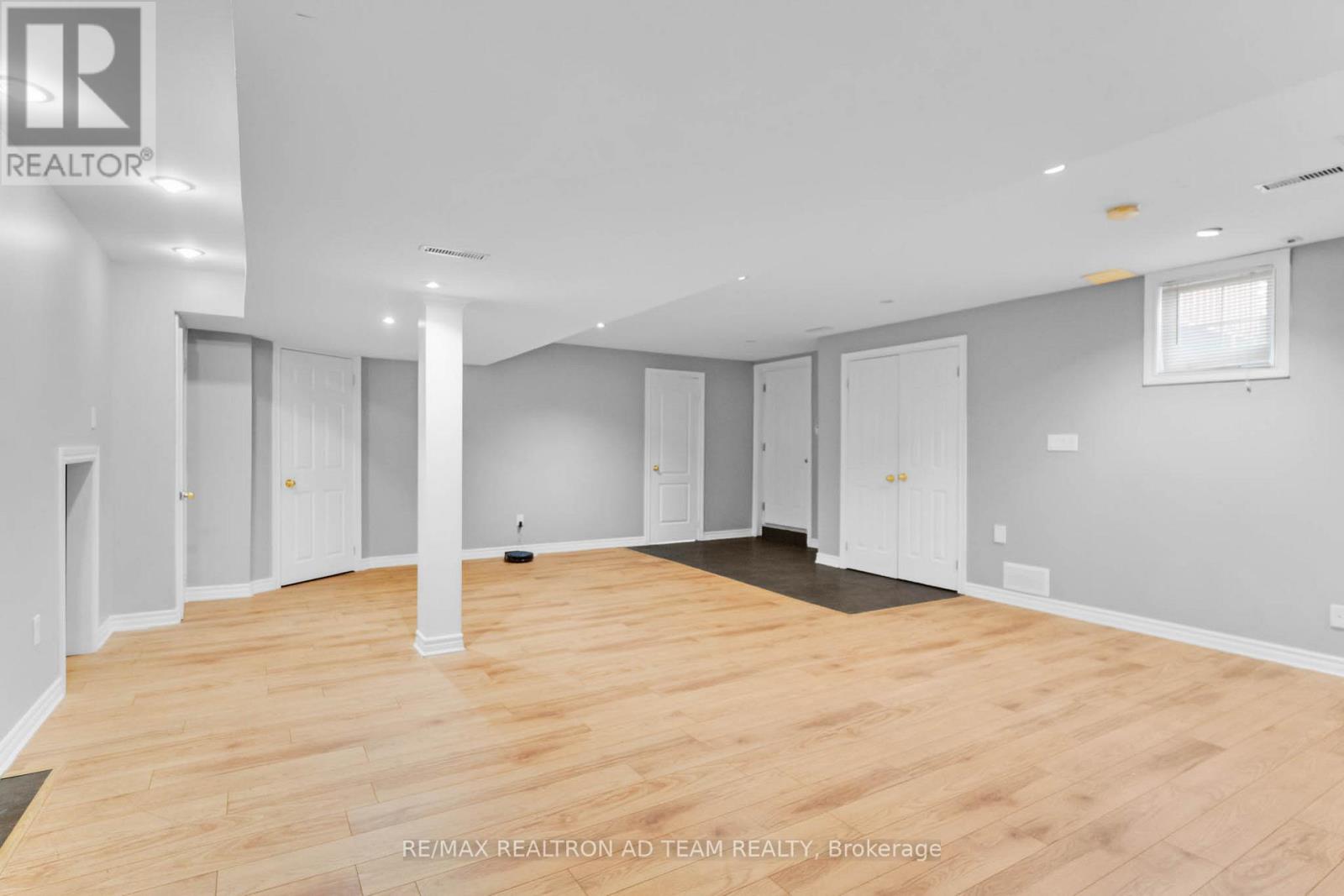 498 Tremblant Court, Mississauga, Ontario  L5W 1P4 - Photo 38 - W12544894