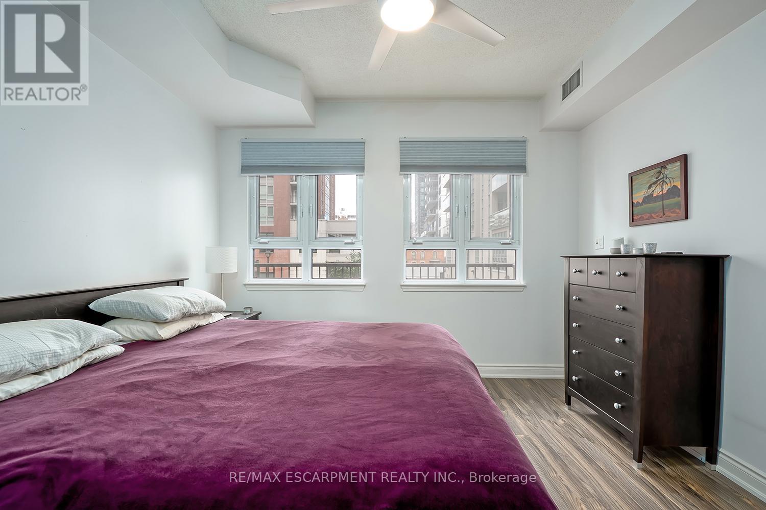 210 - 399 Elizabeth Street, Burlington, Ontario  L7R 0A4 - Photo 21 - W12544964