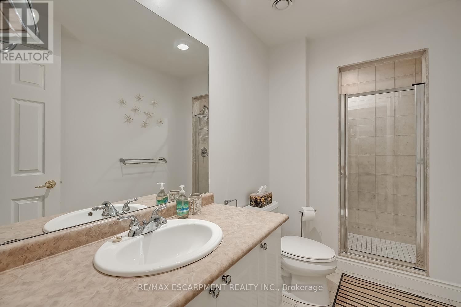 210 - 399 Elizabeth Street, Burlington, Ontario  L7R 0A4 - Photo 28 - W12544964