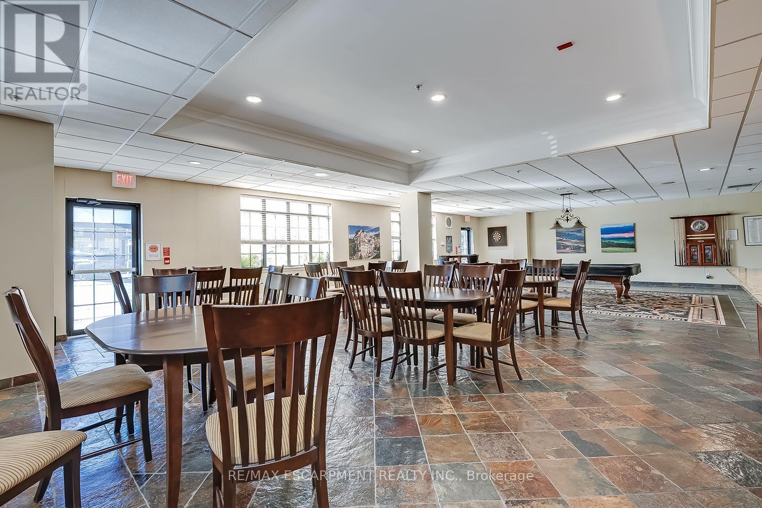 210 - 399 Elizabeth Street, Burlington, Ontario  L7R 0A4 - Photo 35 - W12544964