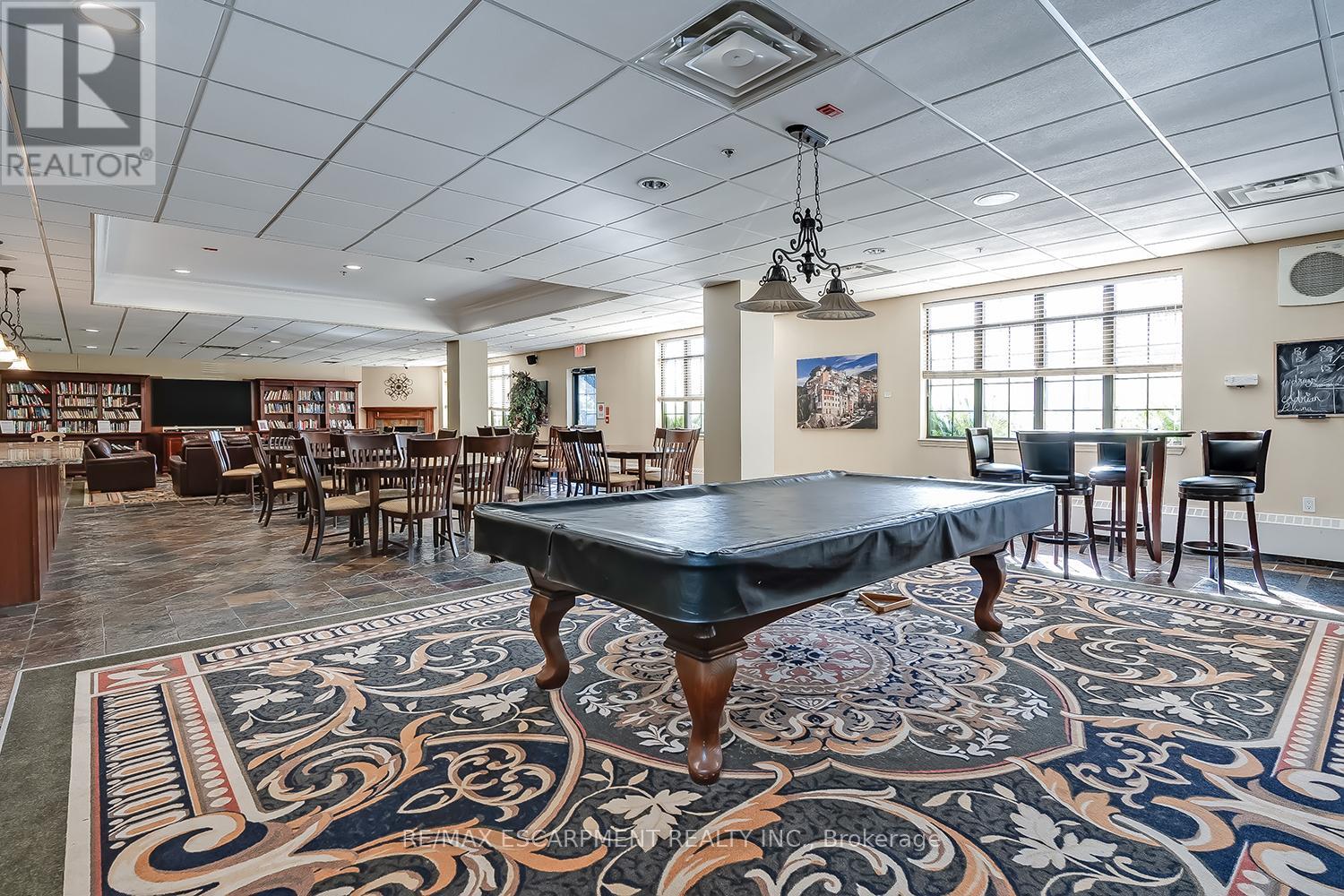 210 - 399 Elizabeth Street, Burlington, Ontario  L7R 0A4 - Photo 37 - W12544964