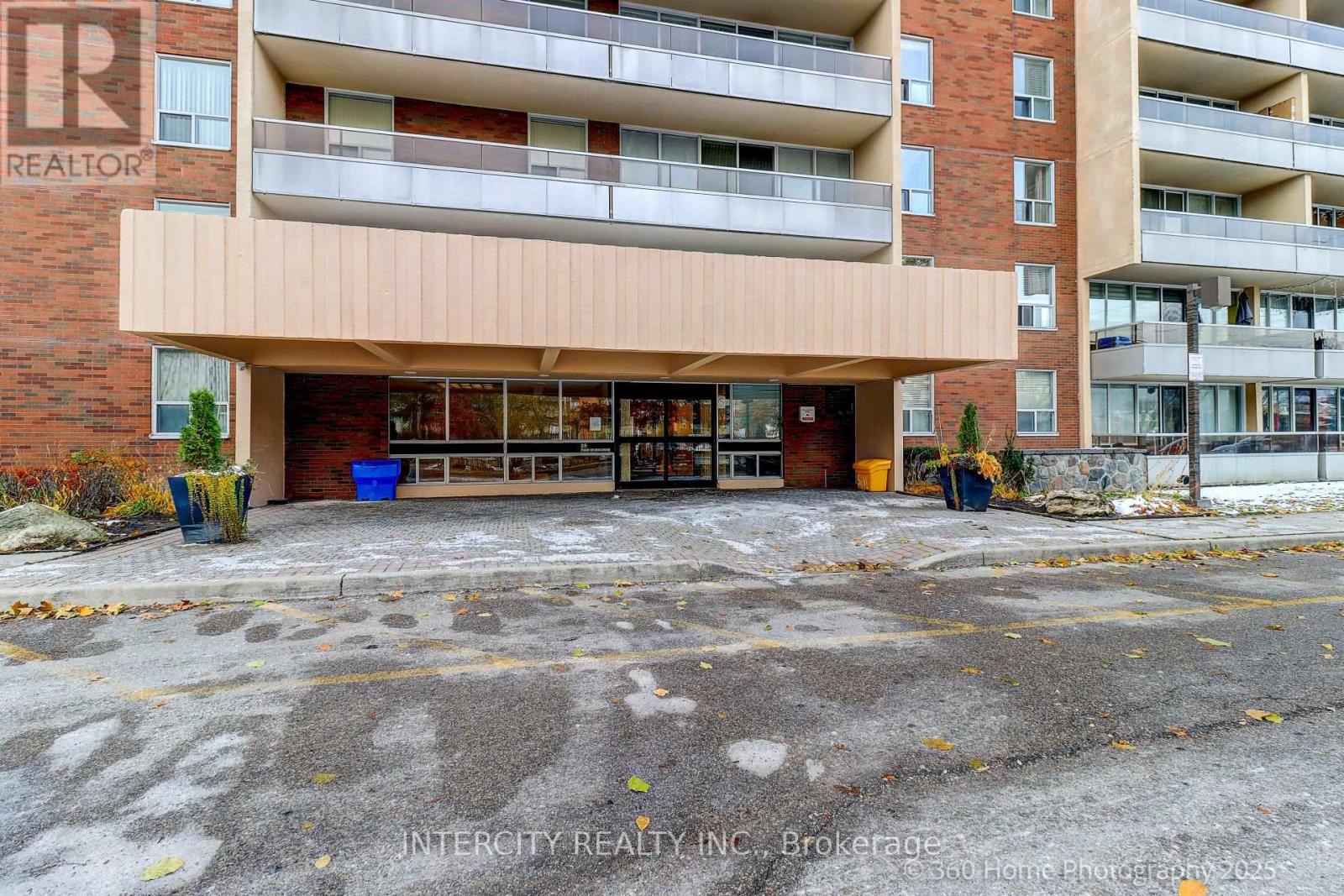 314 - 24 Four Winds Drive, Toronto, Ontario  M3J 1K8 - Photo 2 - W12544972