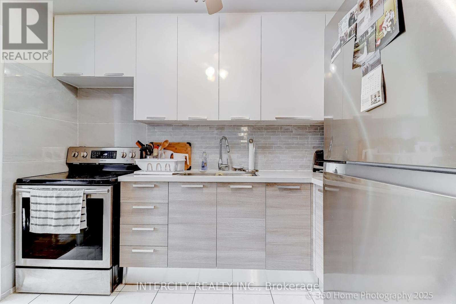 314 - 24 Four Winds Drive, Toronto, Ontario  M3J 1K8 - Photo 9 - W12544972