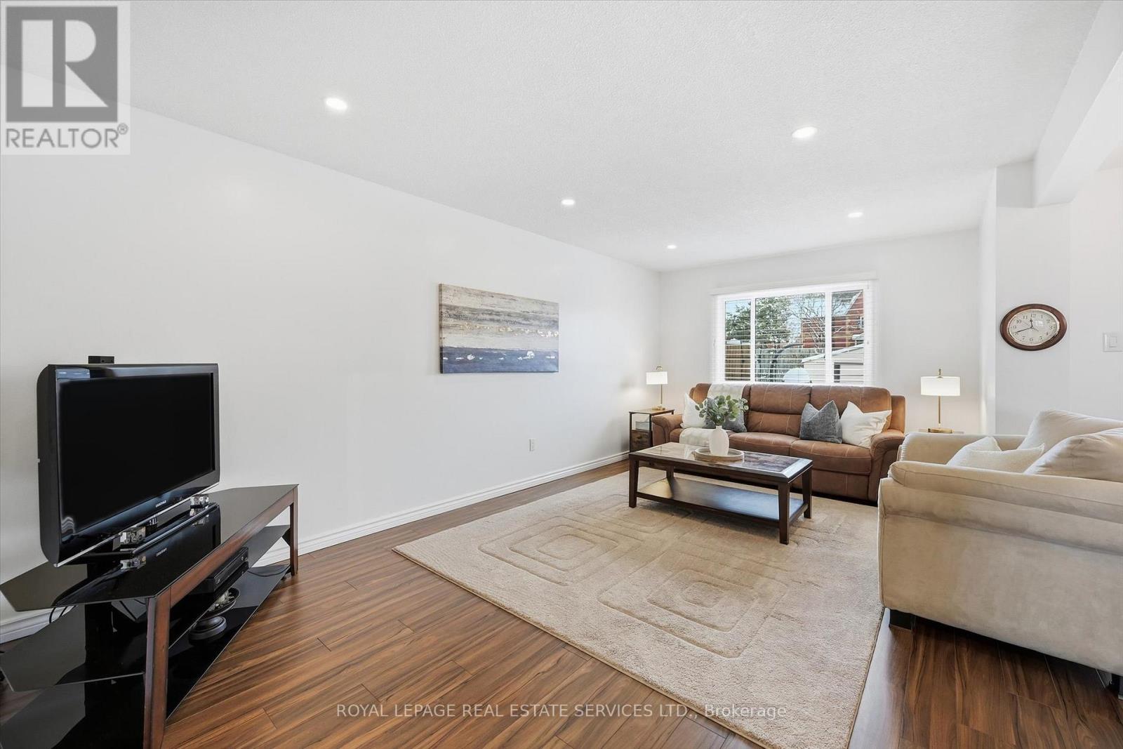 26 - 1580 Lancaster Drive, Oakville, Ontario  L6H 2Z5 - Photo 10 - W12544984