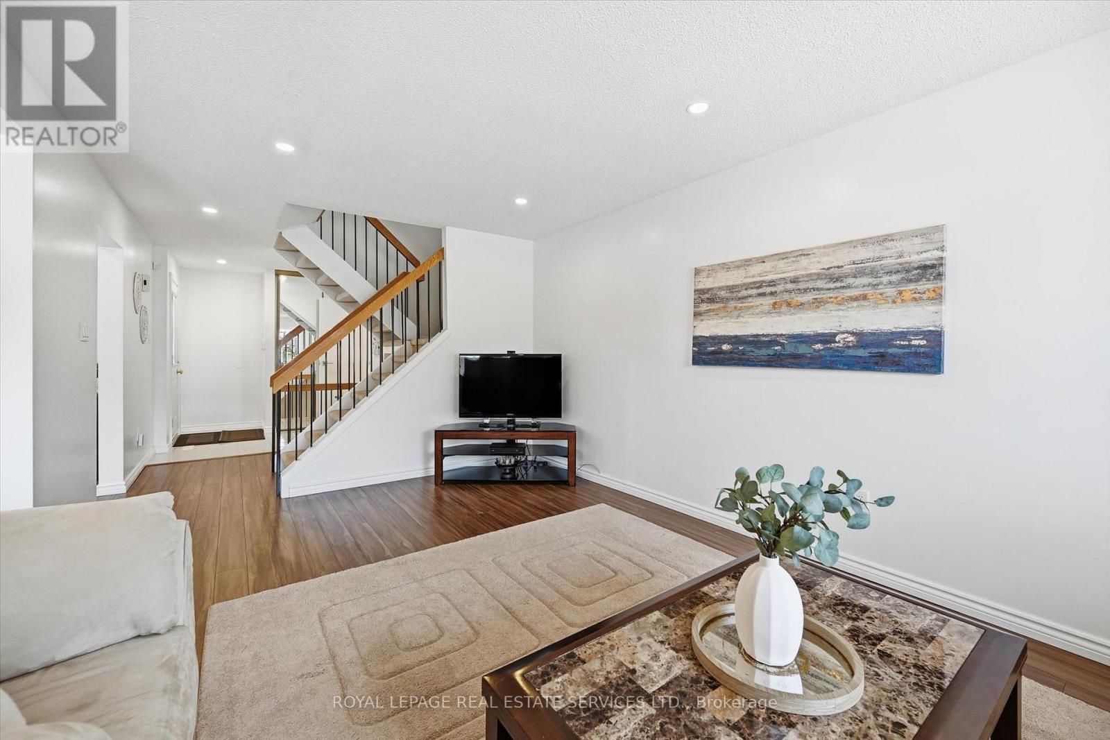 26 - 1580 Lancaster Drive, Oakville, Ontario  L6H 2Z5 - Photo 12 - W12544984