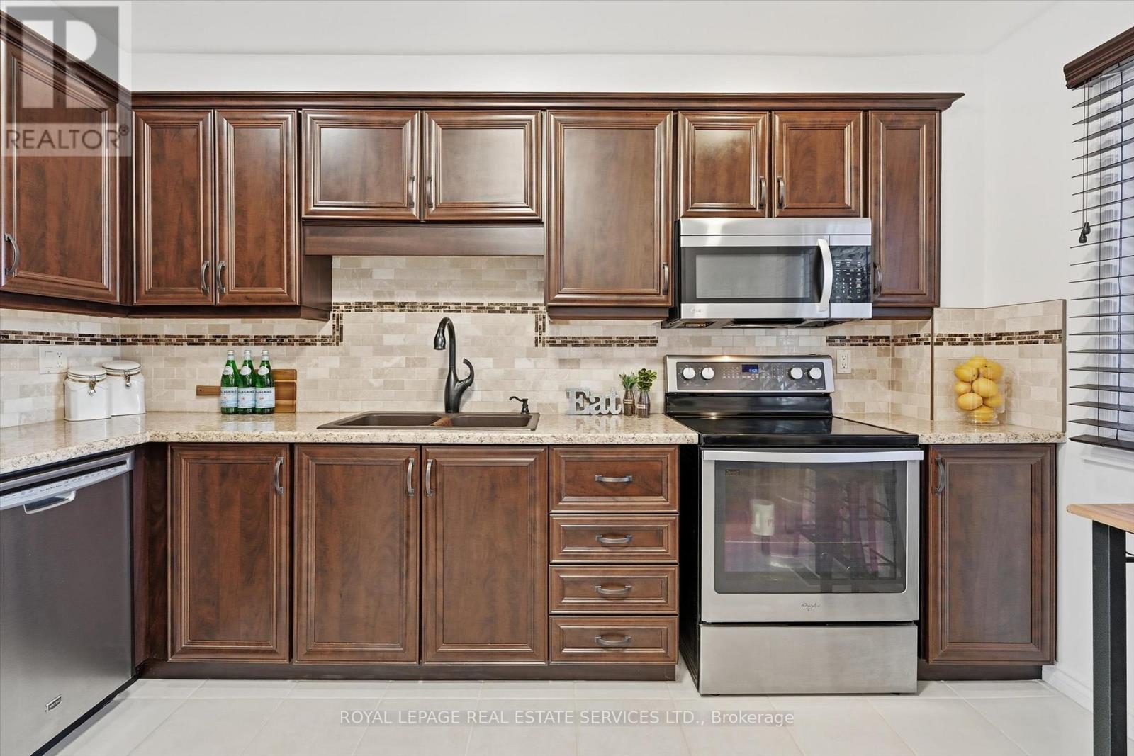 26 - 1580 Lancaster Drive, Oakville, Ontario  L6H 2Z5 - Photo 18 - W12544984