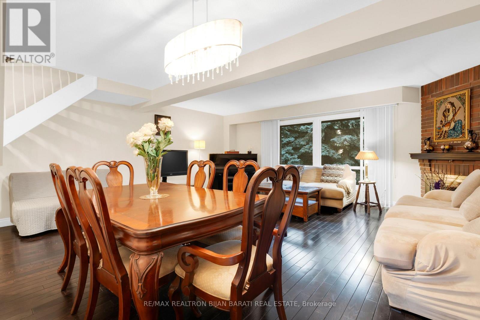 105 Gypsy Roseway, Toronto, Ontario  M2N 5Z1 - Photo 4 - C12544990