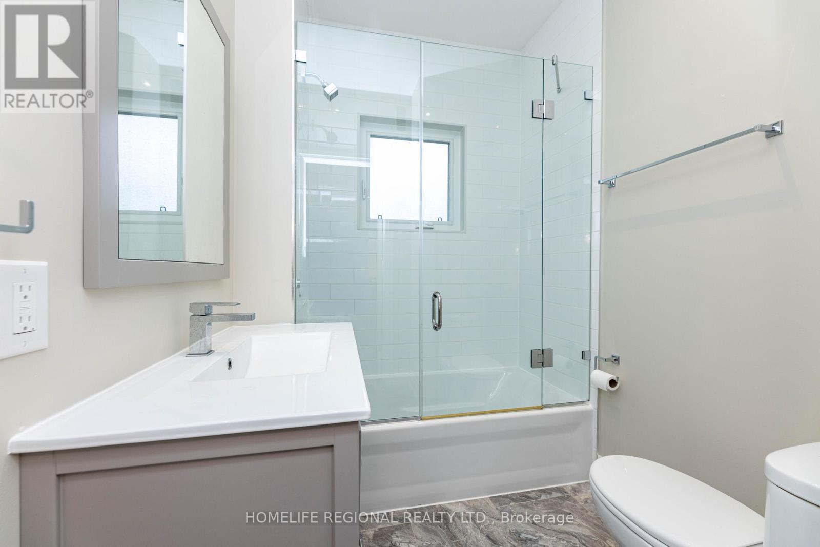 204 Roxton Road, Toronto, Ontario  M6J 2Y5 - Photo 12 - C12545012