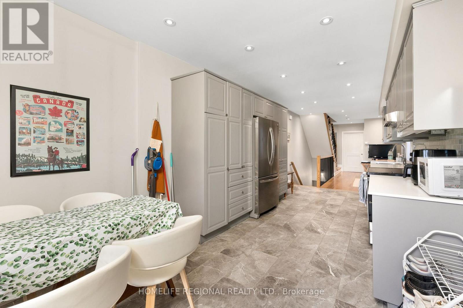 204 Roxton Road, Toronto, Ontario  M6J 2Y5 - Photo 18 - C12545012