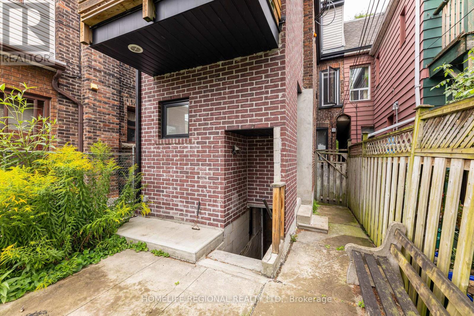 204 Roxton Road, Toronto, Ontario  M6J 2Y5 - Photo 39 - C12545012