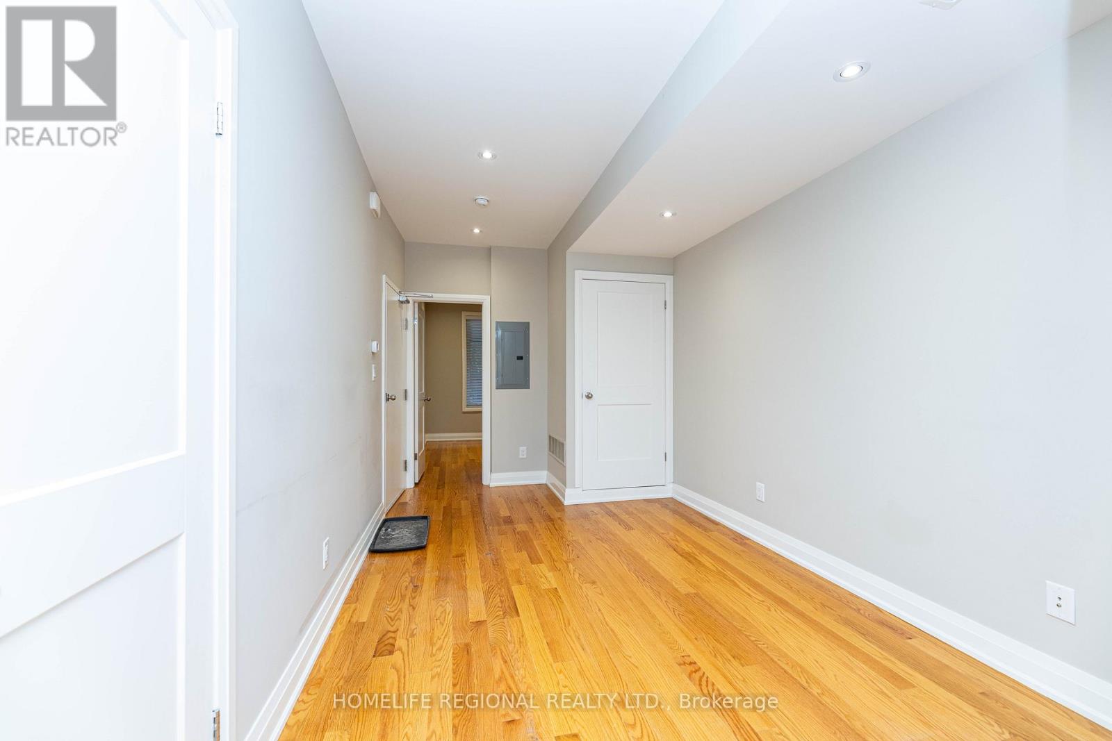 204 Roxton Road, Toronto, Ontario  M6J 2Y5 - Photo 9 - C12545012