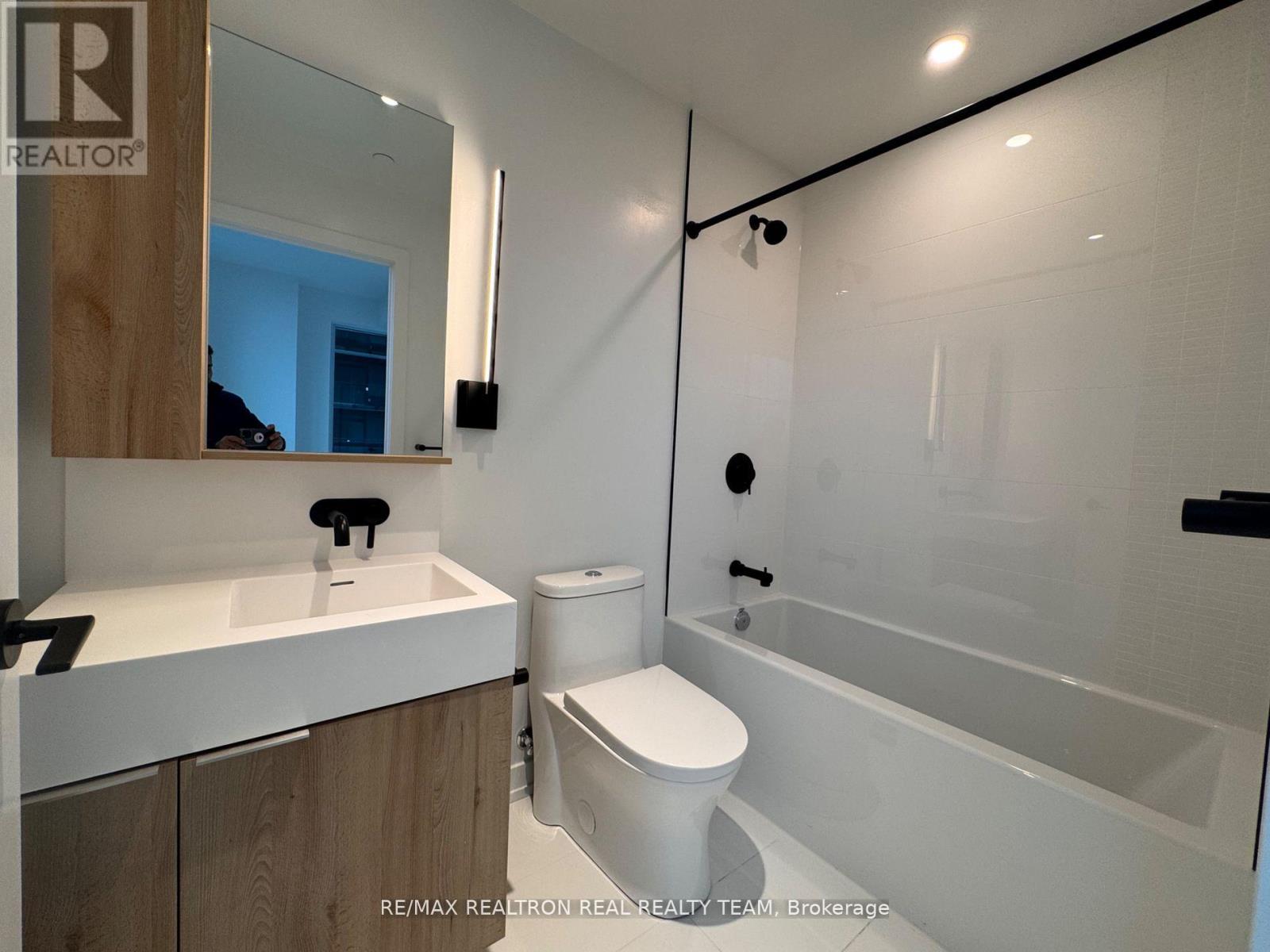 1709 - 127 Broadway Avenue, Toronto, Ontario  M4P 1V4 - Photo 16 - C12545118