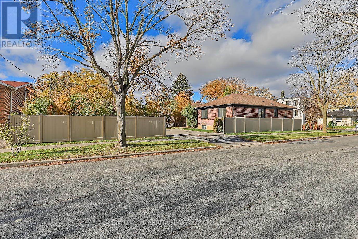 305 Connaught Avenue, Toronto, Ontario  M2R 2M1 - Photo 17 - C12545124