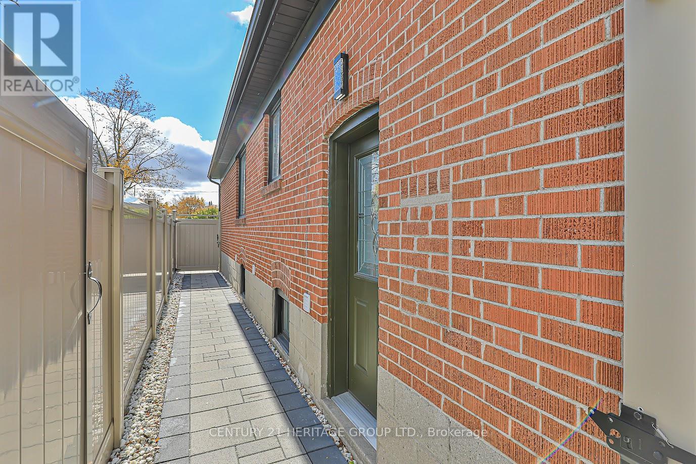 305 Connaught Avenue, Toronto, Ontario  M2R 2M1 - Photo 8 - C12545124