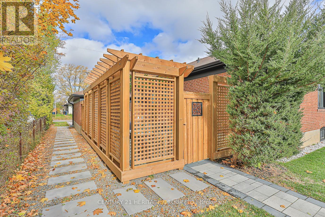 305 Connaught Avenue, Toronto, Ontario  M2R 2M1 - Photo 9 - C12545124