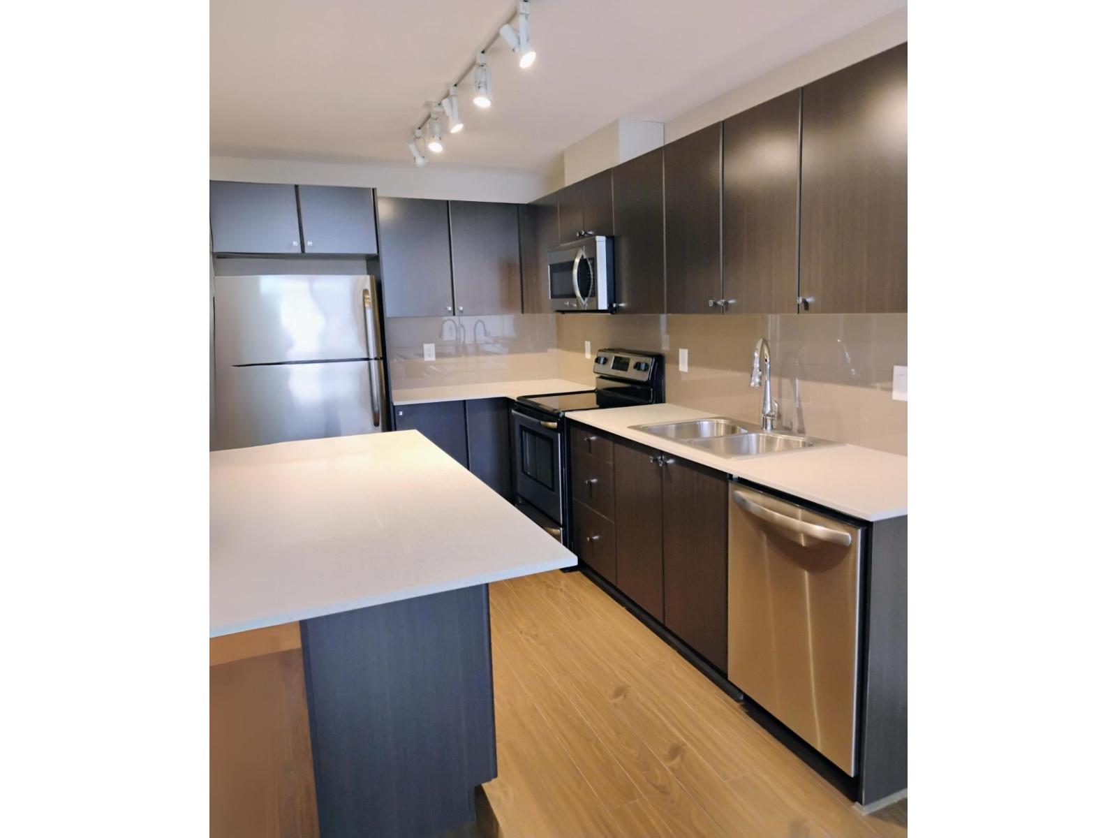 417 13740 75a Avenue, Surrey, British Columbia  V3W 0E8 - Photo 3 - R3067446