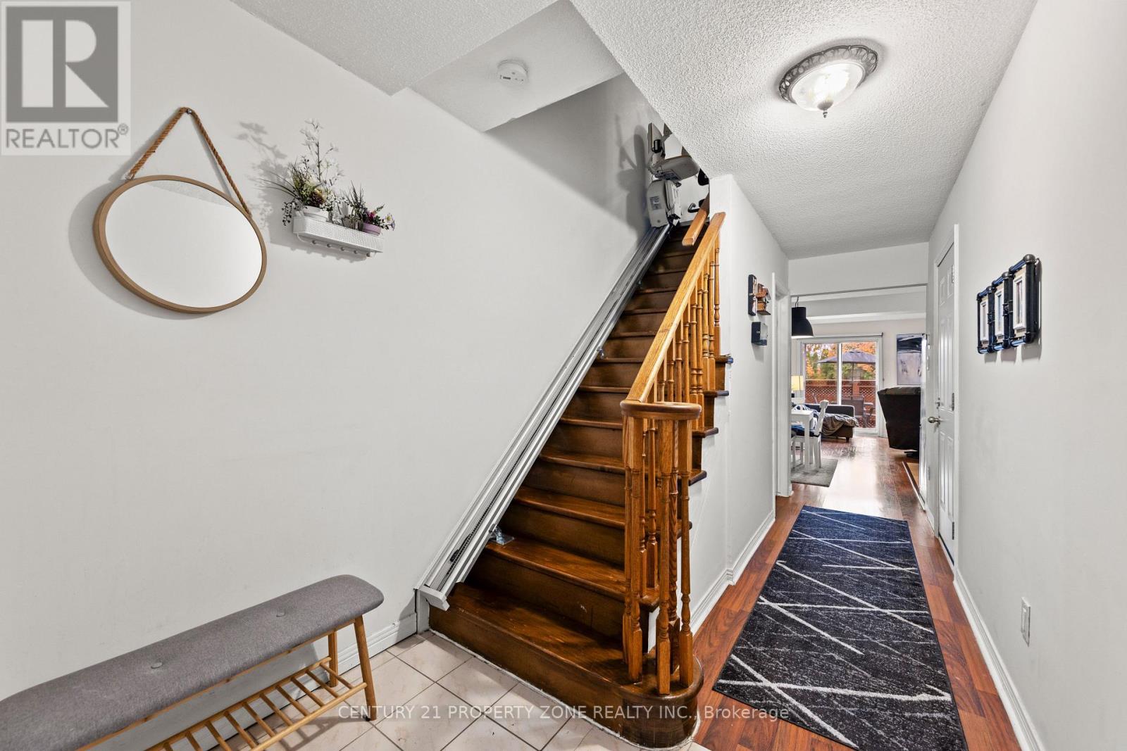 2 - 280 Limeridge Road E, Hamilton, Ontario  L9A 2S7 - Photo 12 - X12536848