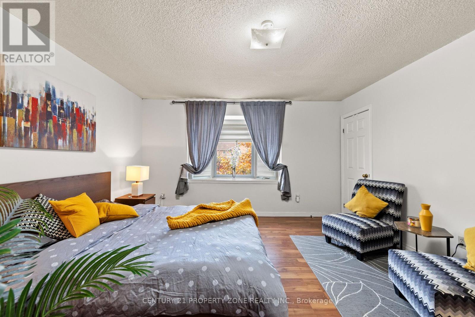 2 - 280 Limeridge Road E, Hamilton, Ontario  L9A 2S7 - Photo 14 - X12536848