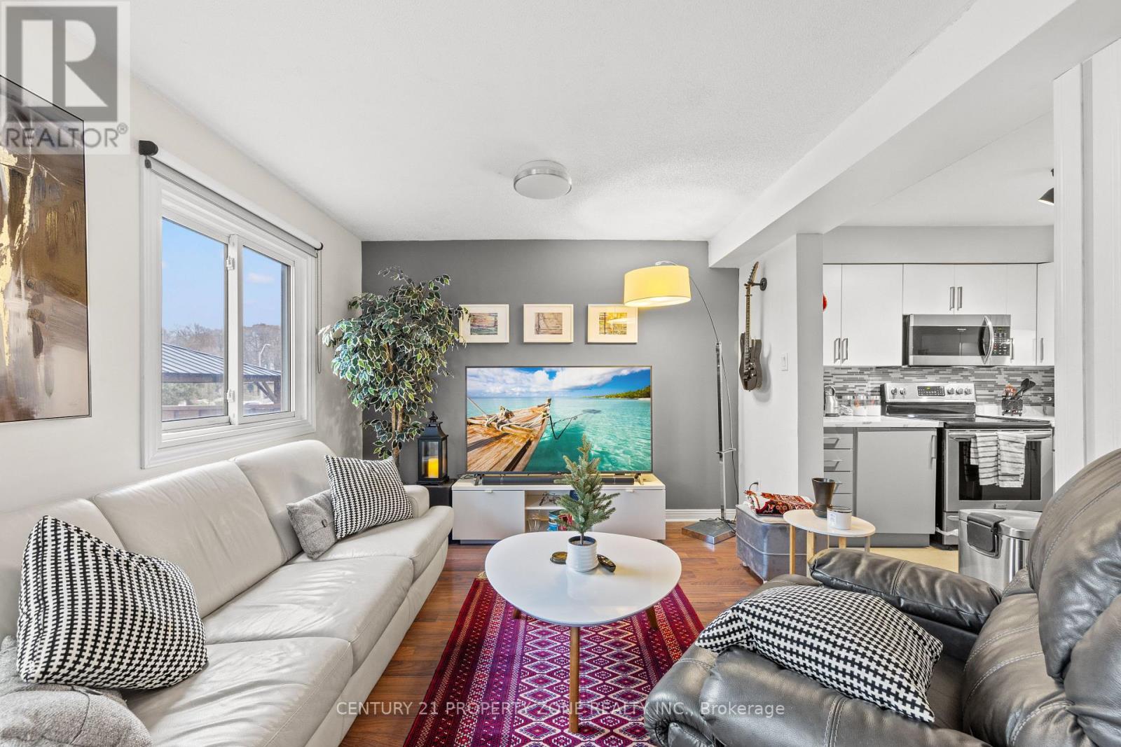 2 - 280 Limeridge Road E, Hamilton, Ontario  L9A 2S7 - Photo 9 - X12536848