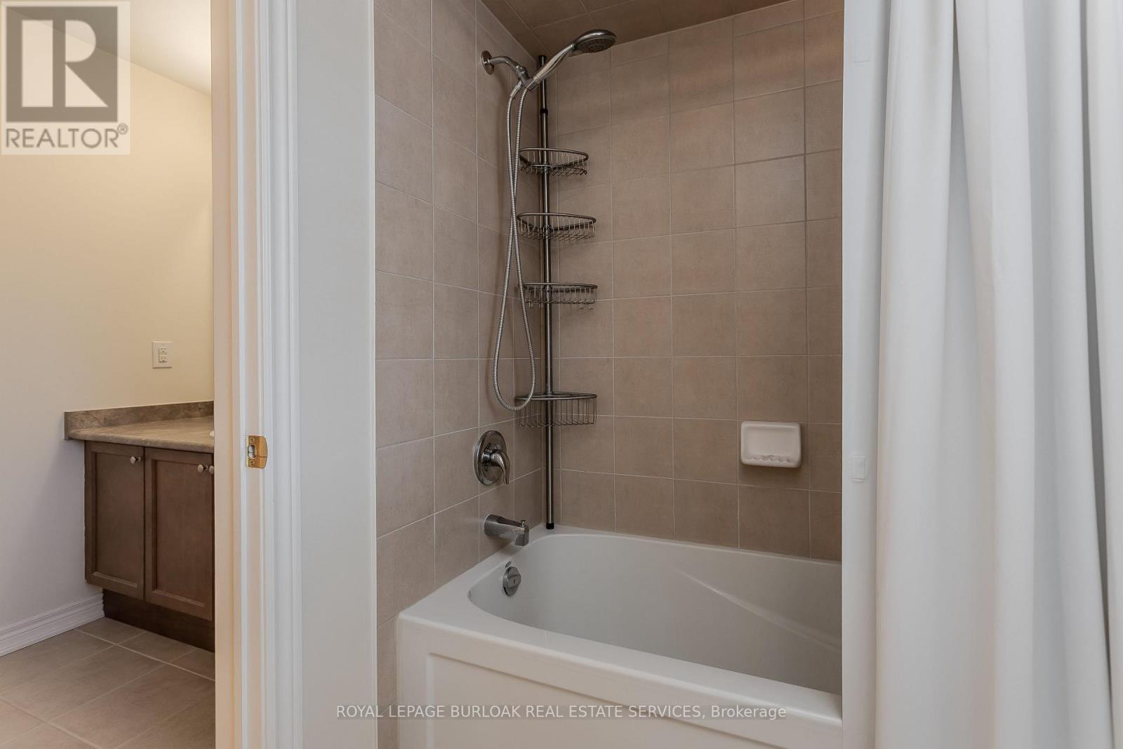 50 Attridge Crescent, Hamilton, Ontario  L8B 0T9 - Photo 27 - X12544884