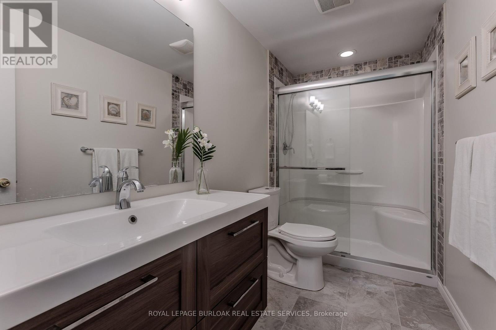 50 Attridge Crescent, Hamilton, Ontario  L8B 0T9 - Photo 34 - X12544884