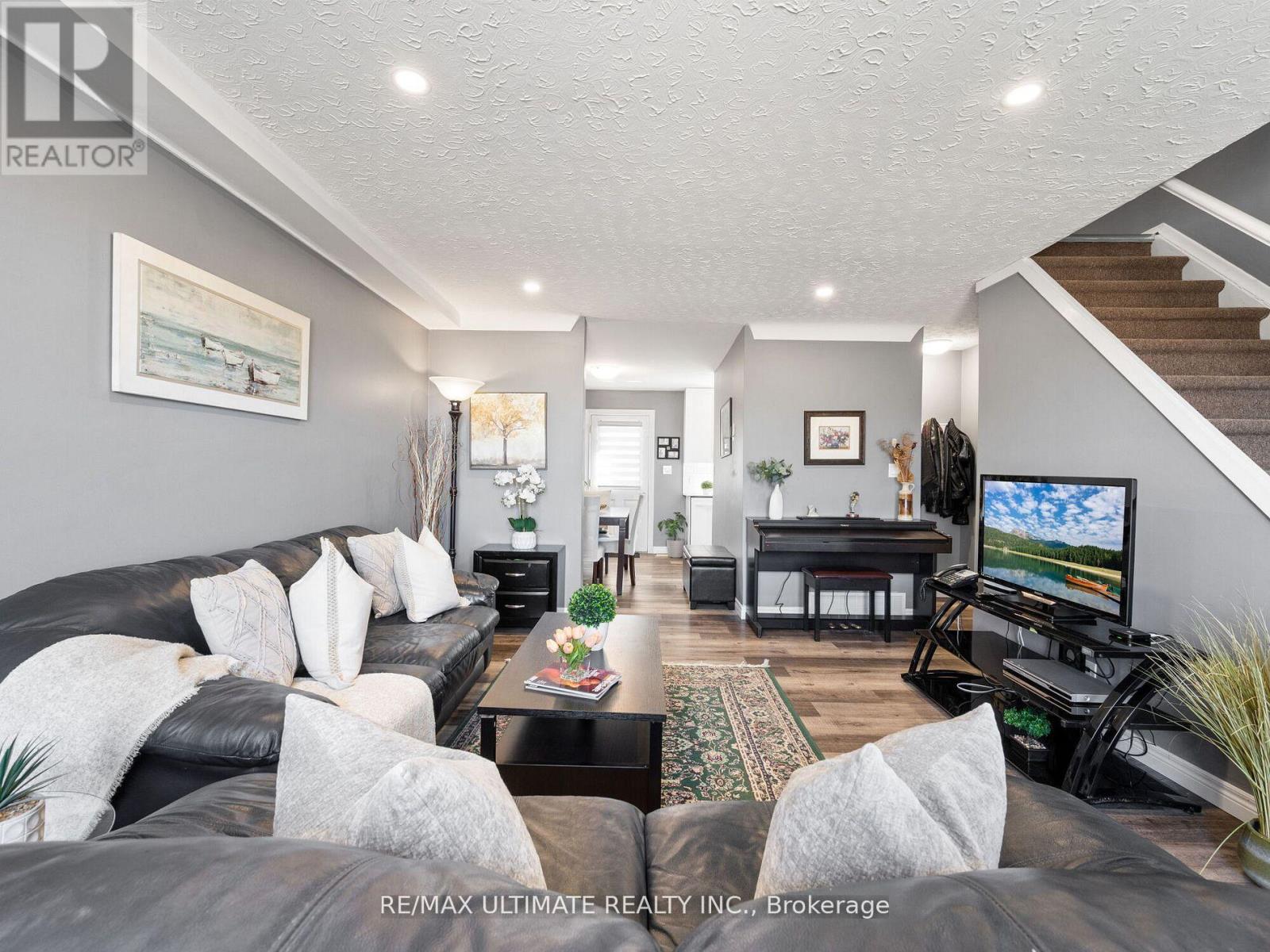 E - 252 BERTIE STREET, Fort Erie, Ontario