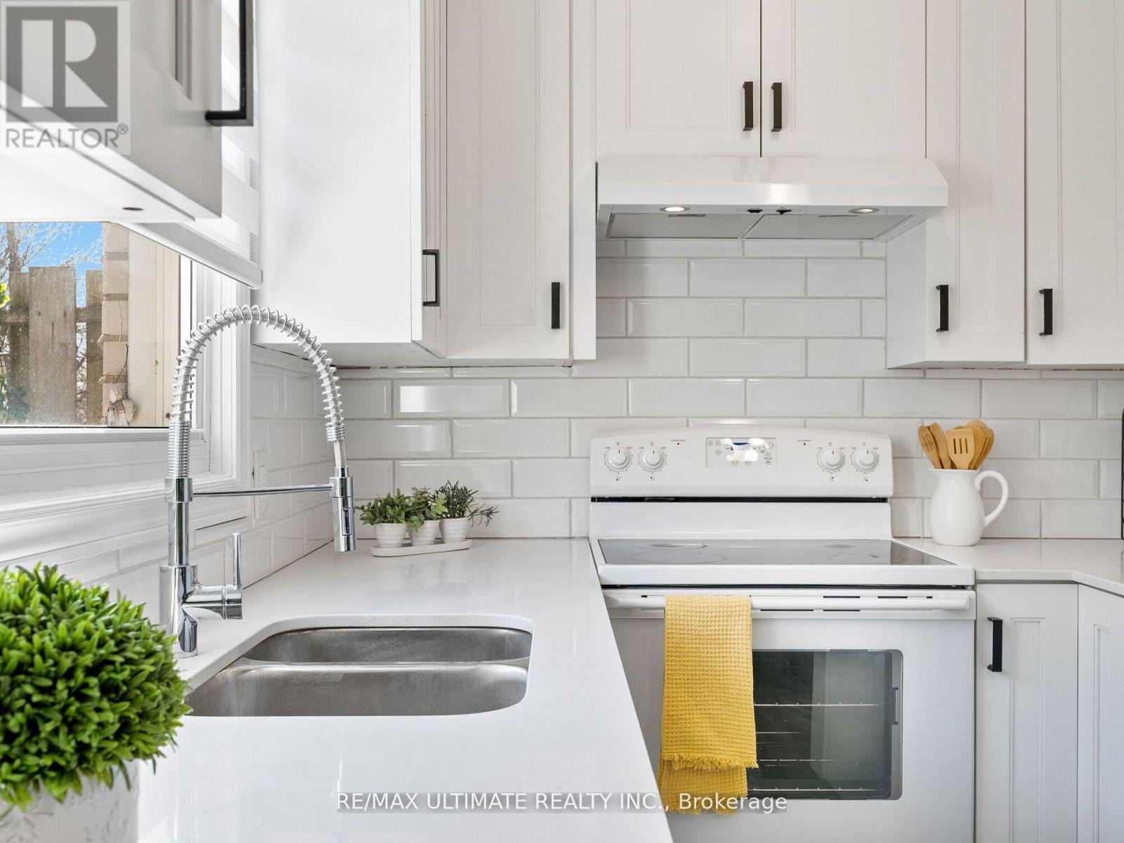 E - 252 Bertie Street, Fort Erie, Ontario  L2A 1Z6 - Photo 13 - X12544922