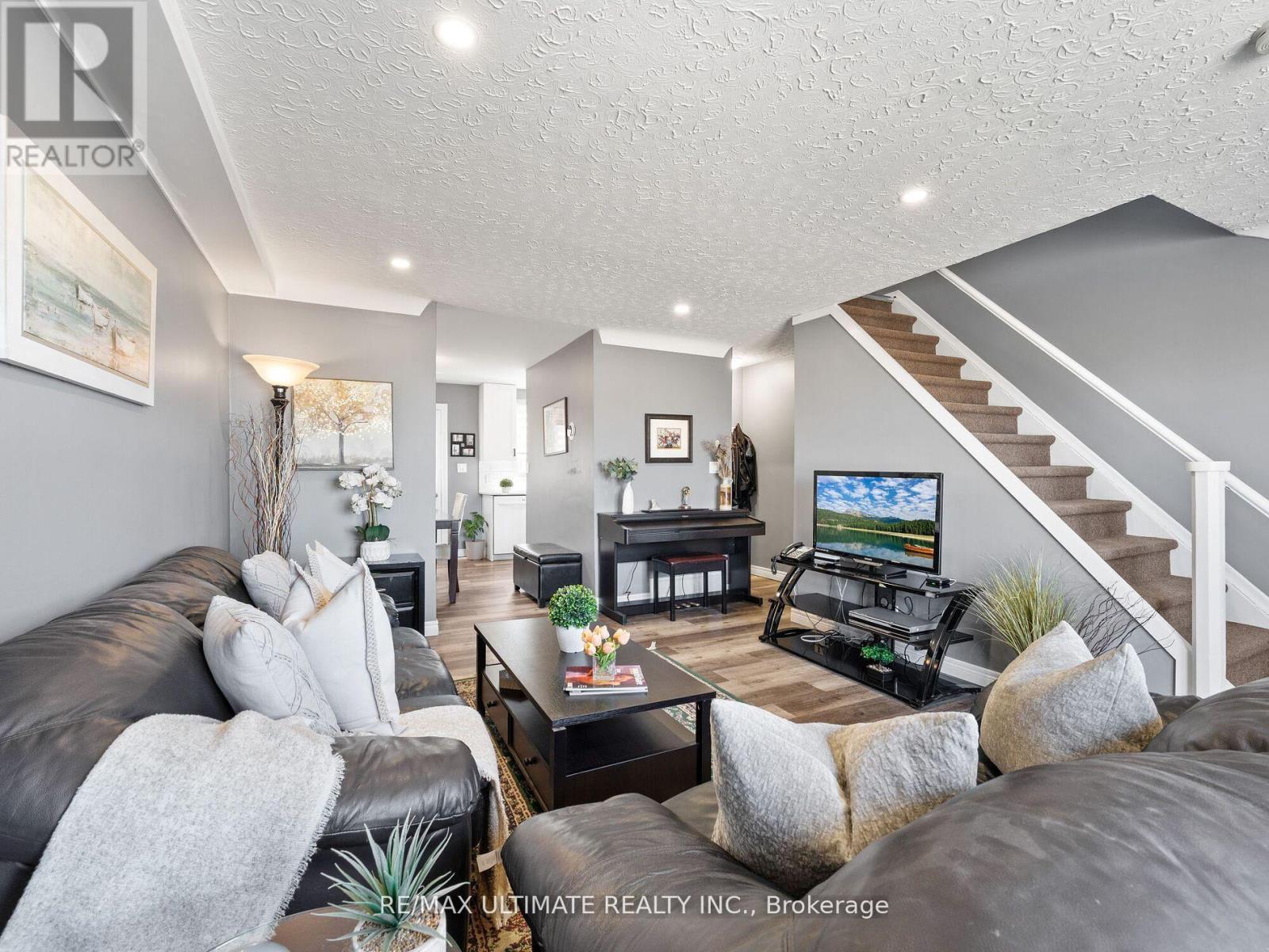 E - 252 Bertie Street, Fort Erie, Ontario  L2A 1Z6 - Photo 5 - X12544922