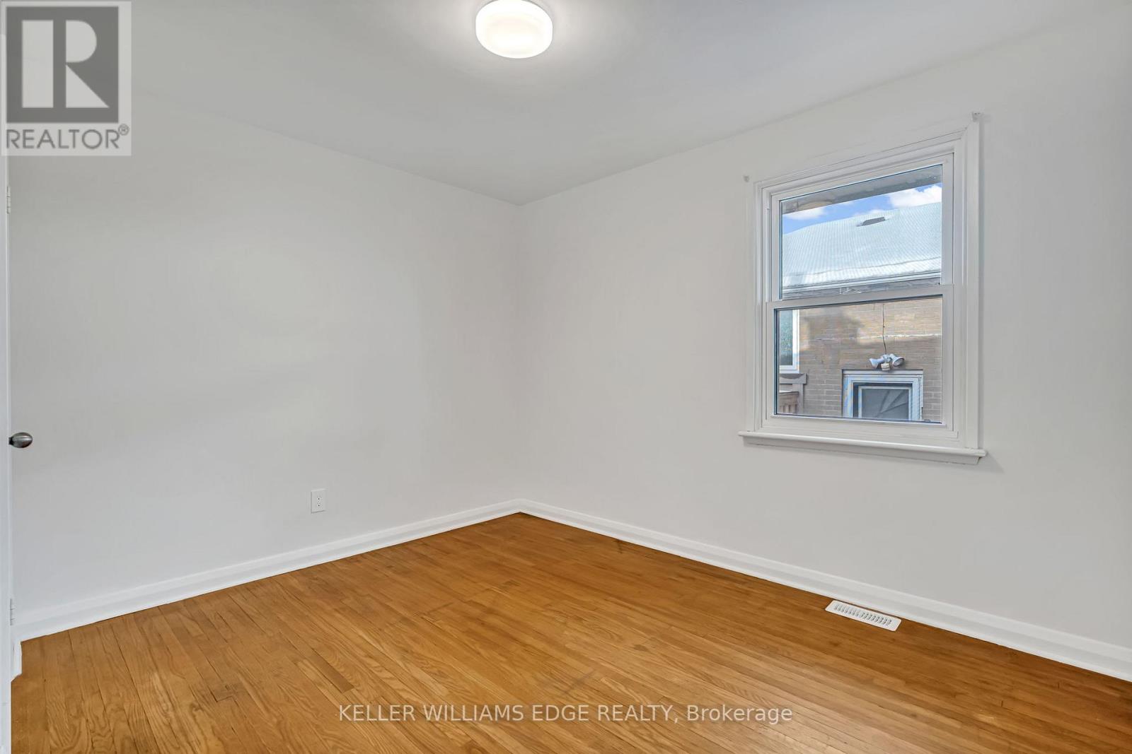 80 East 41st Street, Hamilton, Ontario  L8T 2Z6 - Photo 11 - X12544936