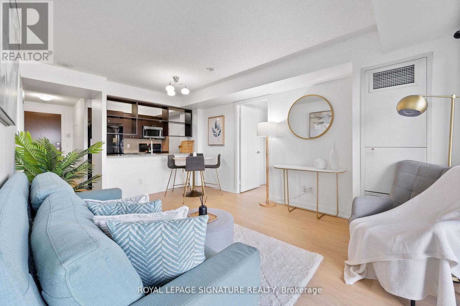 921 - 181 VILLAGE GREEN SQUARE, Toronto, Ontario