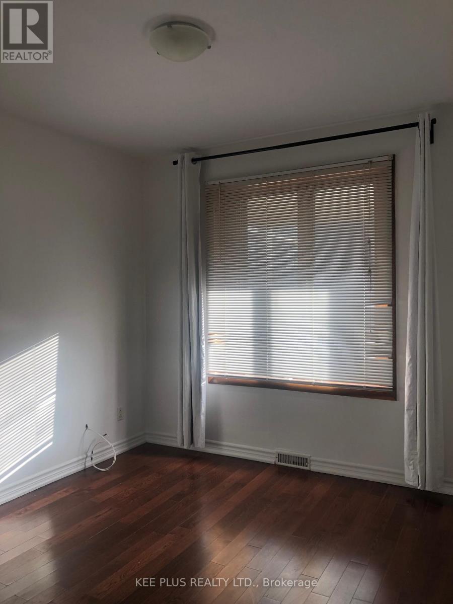 86 PAPE AVENUE, Toronto, Ontario