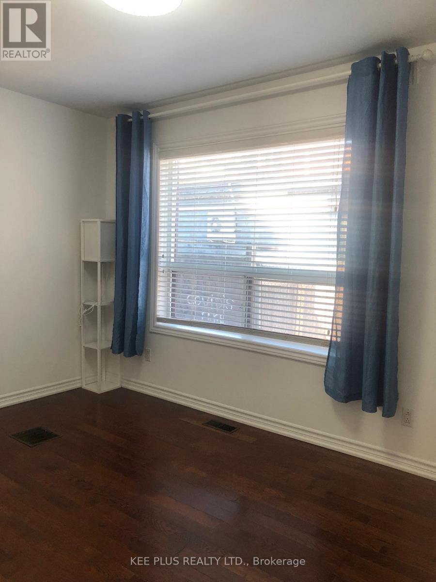 86 Pape Avenue, Toronto, Ontario  M4M 2V6 - Photo 3 - E12545054