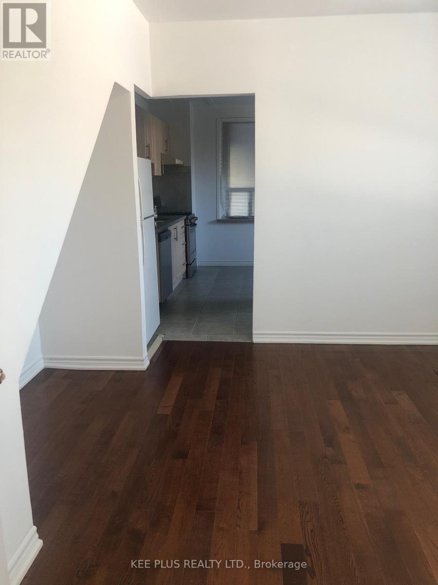 86 Pape Avenue, Toronto, Ontario  M4M 2V6 - Photo 4 - E12545054