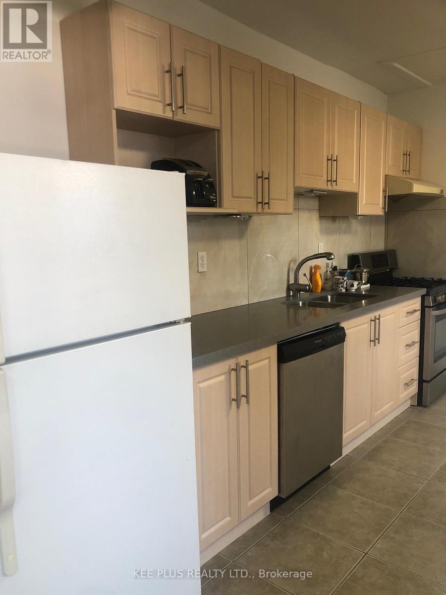 86 Pape Avenue, Toronto, Ontario  M4M 2V6 - Photo 7 - E12545054