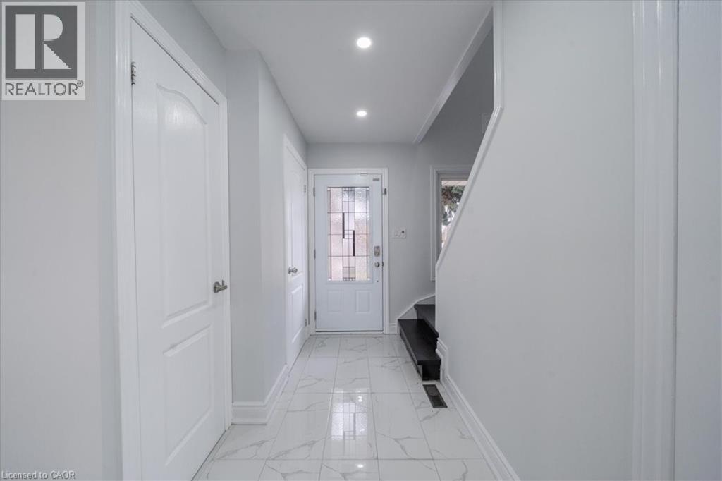 47 Martindale Crescent, Brampton, Ontario  L6X 2V7 - Photo 6 - 40788135