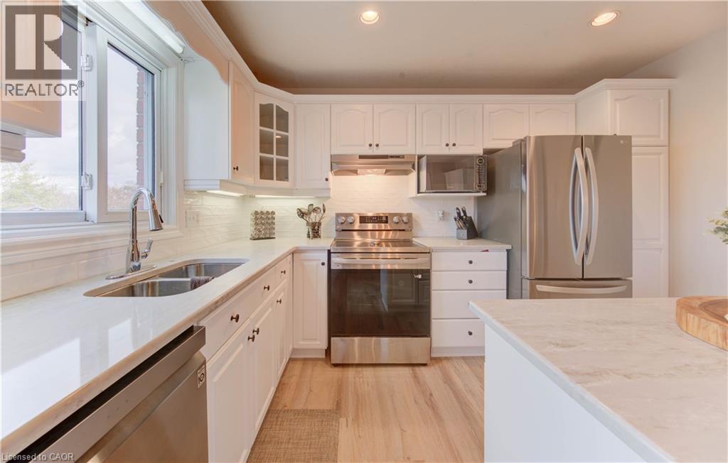 396 Otterbein Road, Kitchener, Ontario  N2B 3V8 - Photo 15 - 40787436