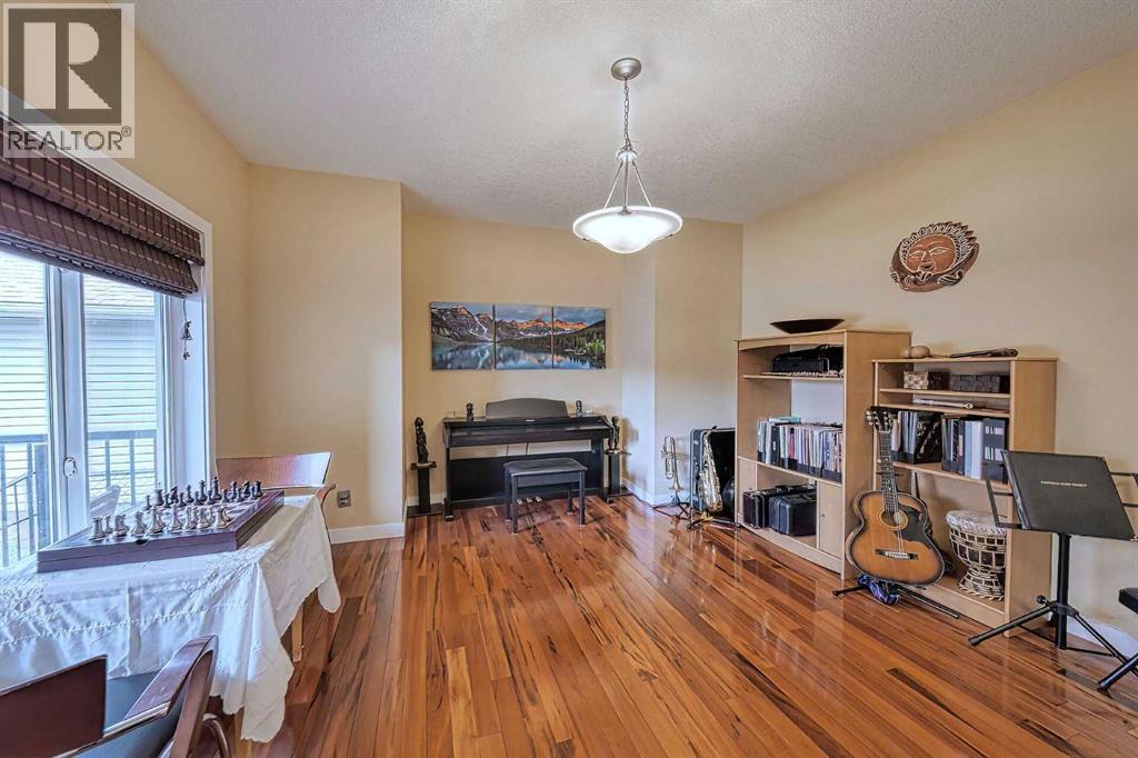 66 Crystal Green Drive, Okotoks, Alberta  T1S 2N7 - Photo 7 - A2256965