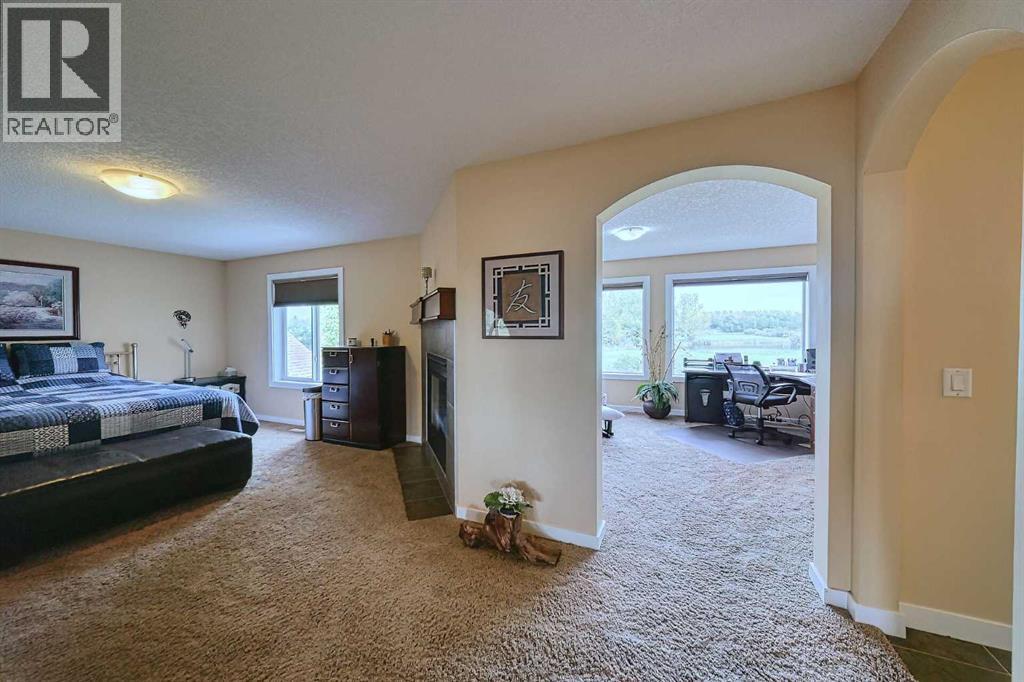 66 Crystal Green Drive, Okotoks, Alberta  T1S 2N7 - Photo 24 - A2256965