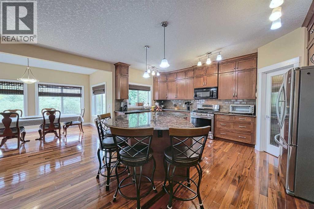 66 Crystal Green Drive, Okotoks, Alberta  T1S 2N7 - Photo 17 - A2256965