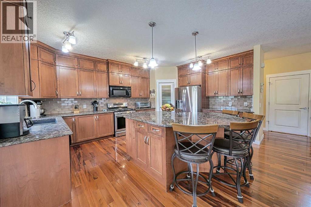 66 Crystal Green Drive, Okotoks, Alberta  T1S 2N7 - Photo 15 - A2256965