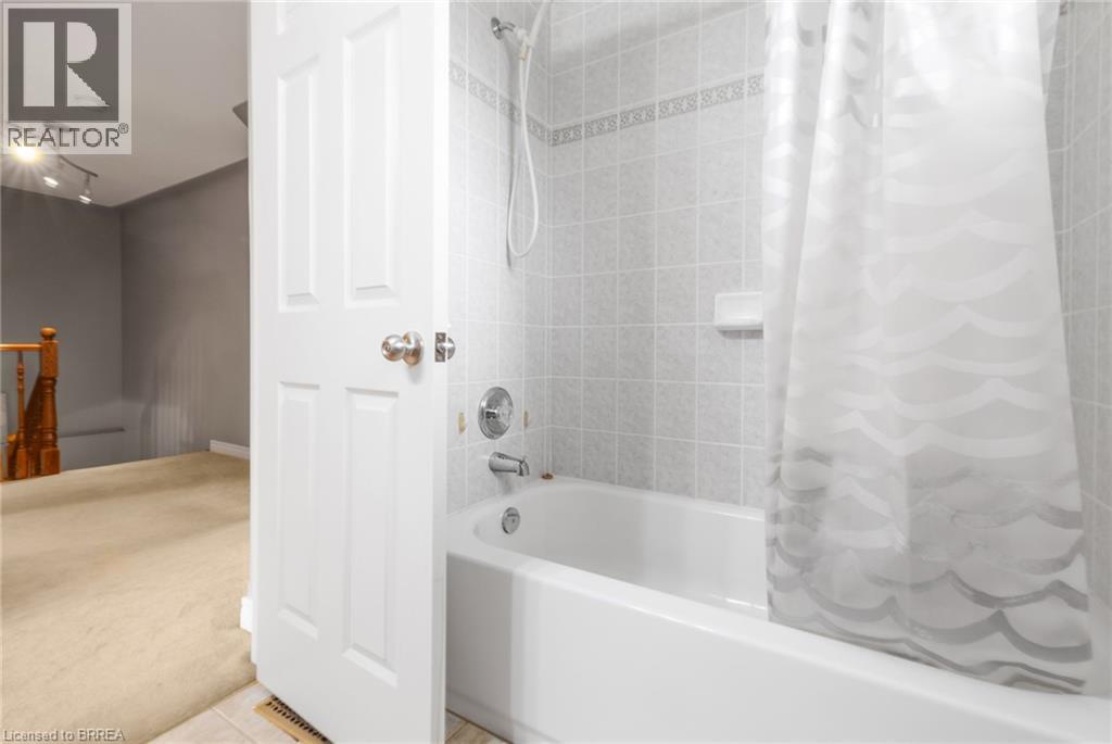 32 Turquoise Drive, Hamilton, Ontario L8W 4A4 - Photo 18 - 40779255